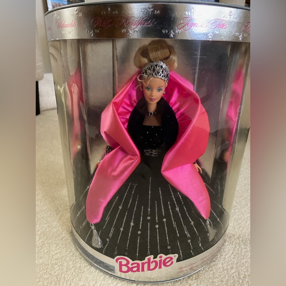 Vintage 1998 Happy Holidays Barbie